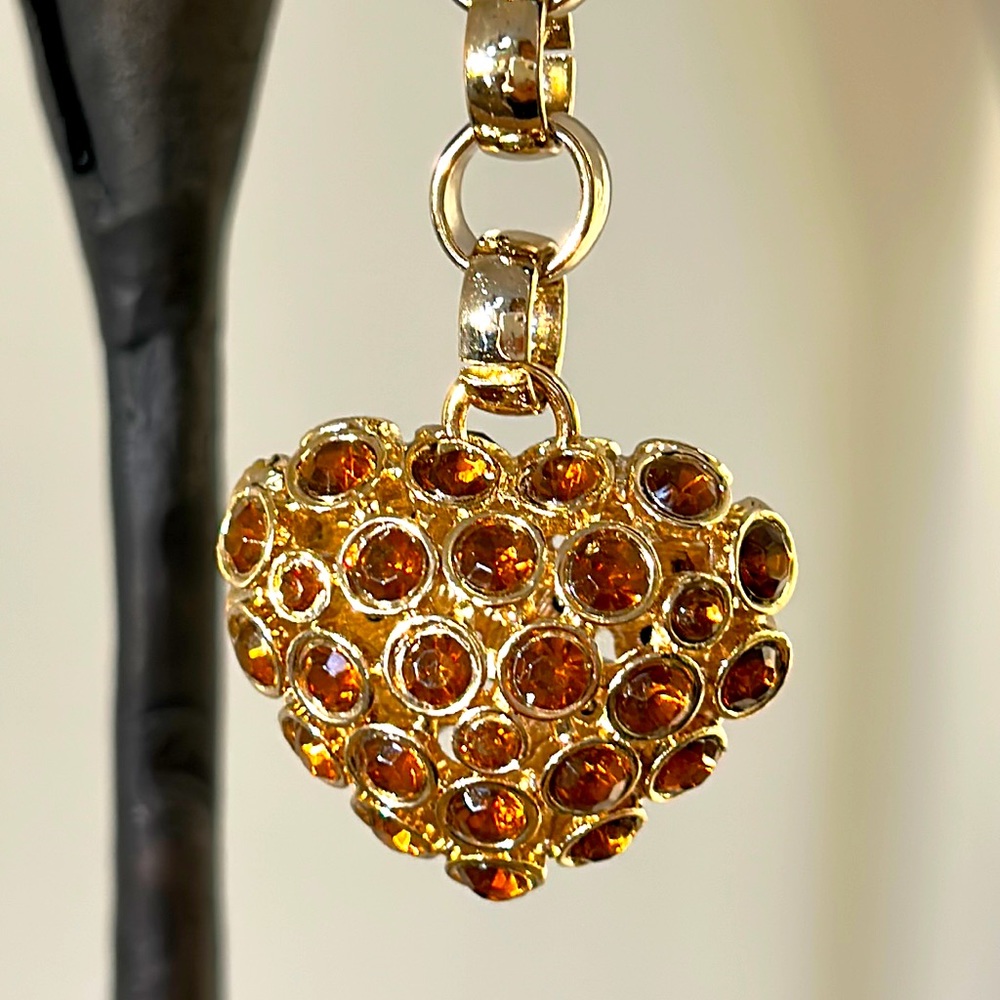 🔥2 X HP🔥VTG gold color Jewelry Heart Key Fob, Amber Style Rhinestones, NWOT - Picture 4 of 9